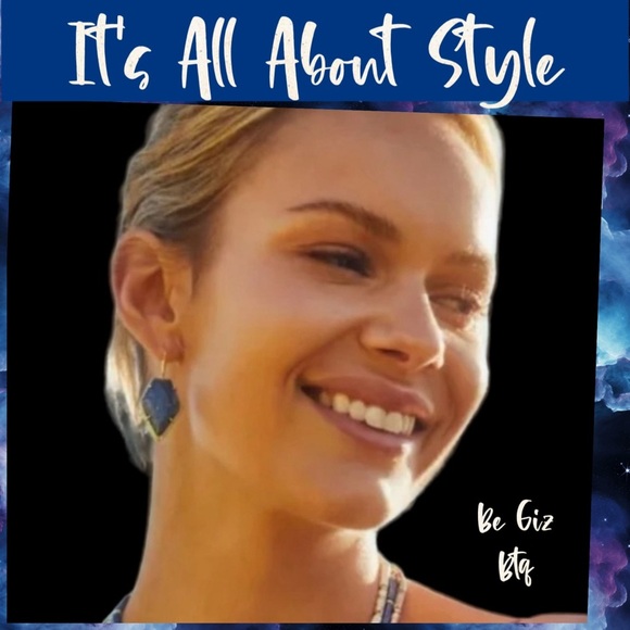 Authentic Kendra Scott Beatrix Necklace and Dunn Red Coral Earrings Set - Picture 4 of 7